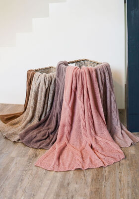 THROW Silkhair from Lana Grossa