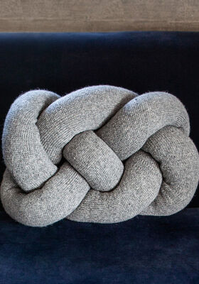 CELTIC KNOT PILLOW Alta Moda Alpaca from Lana Grossa
