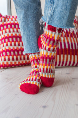 Lana Grossa LIVING No. 1 - Magazine (DE) + Knitting instructions (EN) 