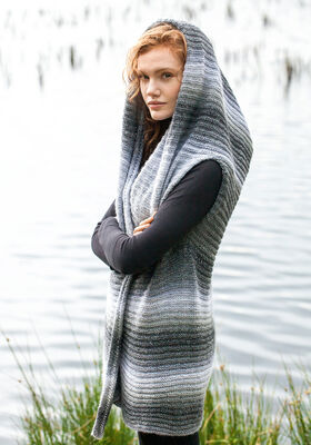 WRAP WITH HOOD Gomitolo Versione from Lana Grossa