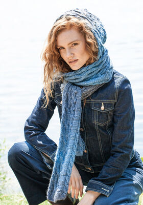 SCARF WITH HOOD Gomitolo Versione from Lana Grossa