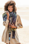 Lana Grossa SCARF WITH SLEEVES Gomitolo Bene