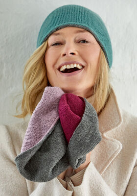 REVERSIBLE HAT Cool Wool Lace from Lana Grossa