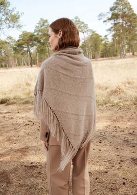 TRIANGULAR SHAWL Ecopuno & Silkhair from Lana Grossa