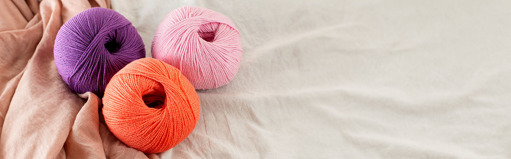 High quality yarns for knitting, crocheting & felting Lana Grossa Yarns