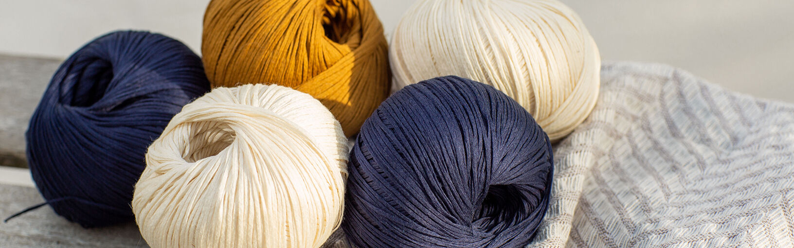 High quality yarns for knitting, crocheting & felting Lana Grossa Yarns