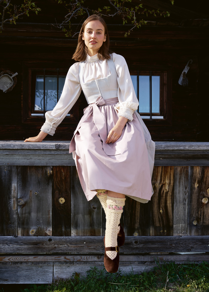 Lana Grossa TRACHTEN No. 9 - German Edition