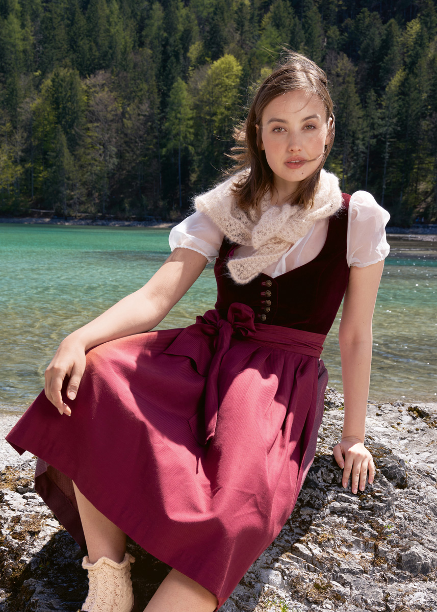 Lana Grossa TRACHTEN No. 9 - German Edition
