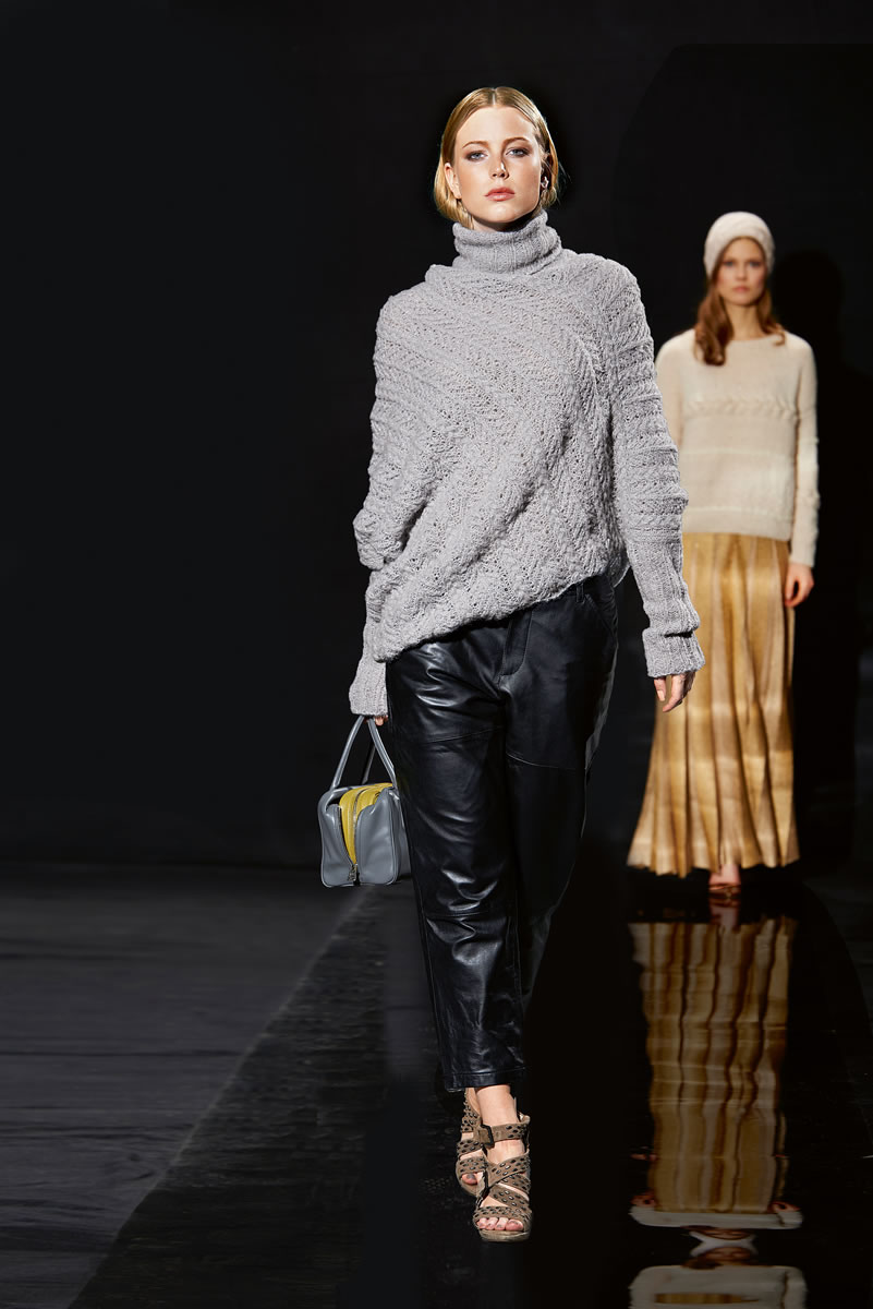 Lana Grossa PONCHO Dito