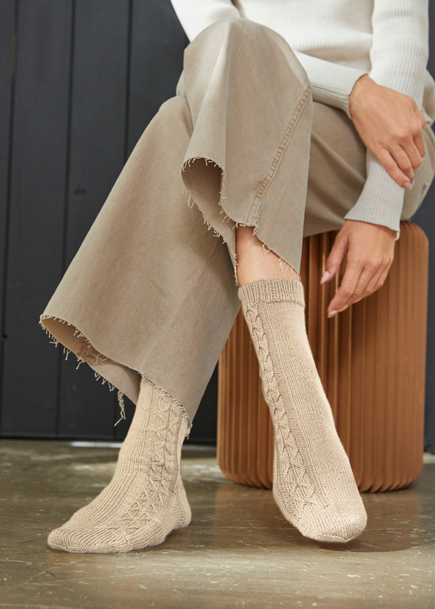 Lana Grossa MEILENWEIT No. 8 - German Edition